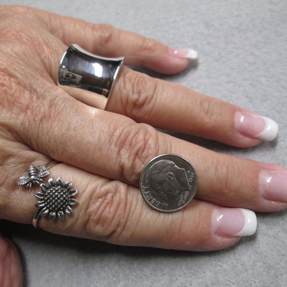 925 Sterling Silver BEE over SUNFLOWER Ring>Queen Bee,Bee's Knees,Sunflower ring - Picture 5 of 6